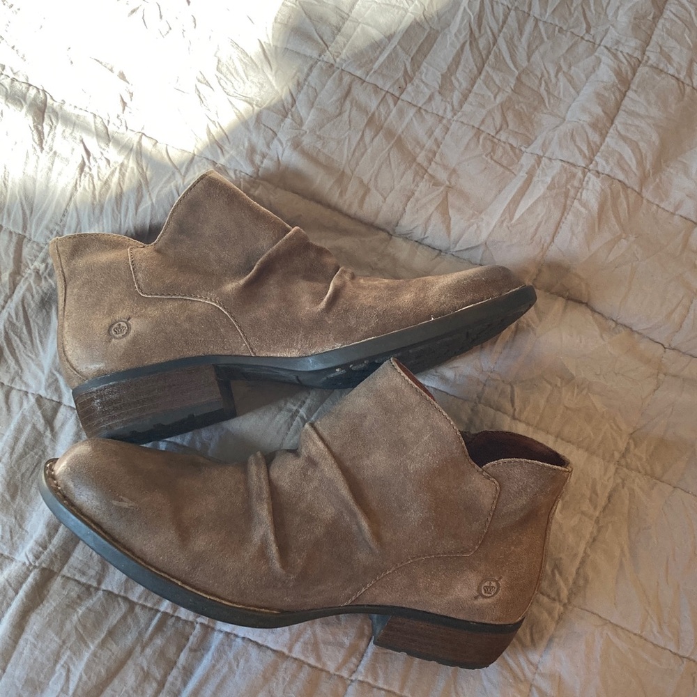 Born adalee ankle boots size 10